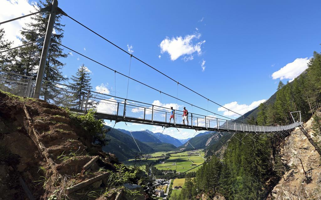 Haus Alpengluehn Hotel Sautens Exterior foto